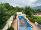 Villa con gran terreno y viñedo y piscina cerca de Virpazar