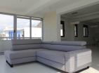 Luksuzni apartman površine 240 m2 s pogledom na more u Dobroj Vodi s bazenom