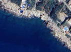 Ексклузивна парцела од 805 м2 на обали мора у утеху за изградњу виле или мини хотела са базеном