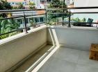 Μοντέρνο διαμέρισμα με θέα στη θάλασσα 55 m2 στο Becici με μεγάλη βεράντα