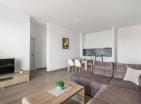 Luxueux appartement vue mer 77 m2 avec piscine près de Budva