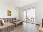 Luxus seaview Apartman 77 m2 medencével Budva közelében