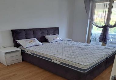  Appartement dans Becici