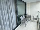 Luksuzni obmorski apartma 78 m2 v Becici z osupljivimi udobji