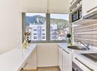 Apartament mahnitës me 2 dhoma gjumi 57 m2 në Budva vetëm 200 m nga deti