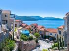 Osupljiv pogled na morje dvosobni apartma 105 m2 v Lustica Bay