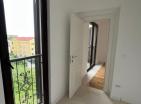 Зашеметяващ апартамент с изглед към морето в Тиват в ново строителство на отлична локация