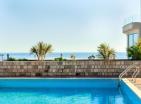Penthouse mahnitëse me pamje nga deti pranë Qytetit Të Vjetër Të Budvës me qasje në pishinë