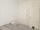Apartament elegant me një dhomë gjumi 39 m2 në Tivat me pamje nga tarraca dhe gjiri