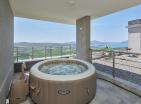 Luxusní vila v Kovaci s úchvatným výhledem na záliv a bazénem