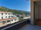 Nuevo apartamento con vistas al mar de 41 m2 en Becici, a pie de playa