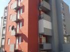 Encantador estudio de 22 m2 en Petrovac con terraza y aparcamiento