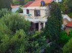 Splendida casa a 3 piani con vista sul mare a Krašići, rifugio oliveto