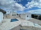 Lenyűgöző tengerre néző ház 72 m2 Dobra Voda tetőterasszal 10 perc tenger
