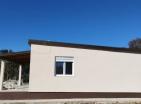 Nouvelle charmante maison neuve de 81 m2 à Podgorica avec terrasse à 5 minutes du centre