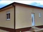 Нова очарователна нова къща 81 м2 в Подгорица с тераса на 5 минути от центъра
