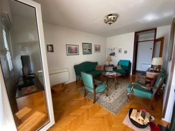 Vista mare mozzafiato soleggiato appartamento 104 m2 a Kotor con 3 camere da letto e terrazza