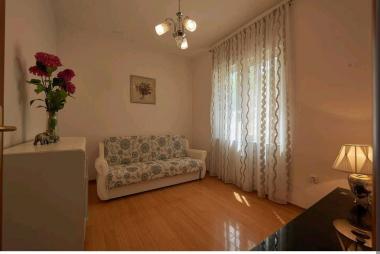 Splendido appartamento con vista mare 62 m2 a Stoliv con terrazza e 25 m2 di terreno