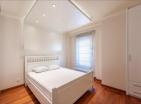 Lujoso piso dúplex nuevo de 127 m2 en Podgorica con 3 dormitorios y vistas a Moraca