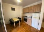 Apartament simpatik 2 dhoma gjumi 51 m2 në Bečići vetëm 5 min Në Plazh