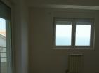 Impresionante apartamento con vistas al mar de 143 m2 con 4 dormitorios en Seoca, cerca de Budva