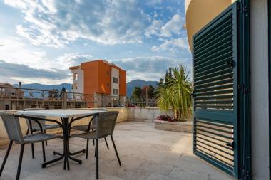 Encantador apartamento Tivat de 42 m2 con terraza cerca de PortoMontenegro