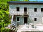 Casa histórica de piedra de 130 m2 en Kavaci, Kotor para reconstrucción