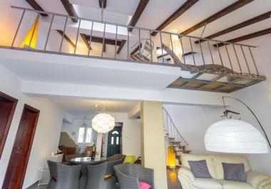 Splendida vista mare 115 m2 duplex con 3 camere da letto a Muo: vivi il tuo sogno a Kotor