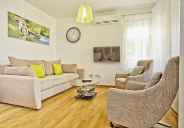 Appartement dans Dobrota