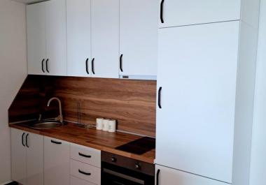  Apartament në Dobra Vodë