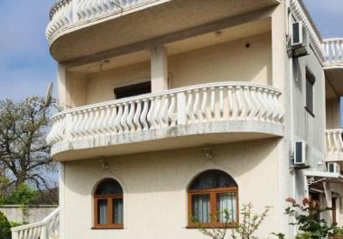  Dom na predaj v Sutomore