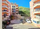 Apartamento amueblado de 2 dormitorios y 75 m2 con vistas al mar, cerca del mar