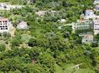Exkluzív 1430m2 telek tengerre néző Tivat, Montenegró