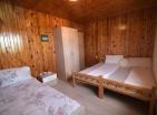 3 poschodia Forest retreat: priestranný 130 m2 dom vedľa Zabljak