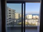 Apartamento de 48 m2 con vistas al mar en Dobra Voda con piscina y aparcamiento en venta