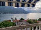 Duplex côtier parfait de 97 m2 à Dobrota, Kotor avec 3 chambres et vue sur la mer
