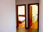 Apartament me 3 dhoma gjumi në Budva me pamje nga deti pranë Kuzhina restorant