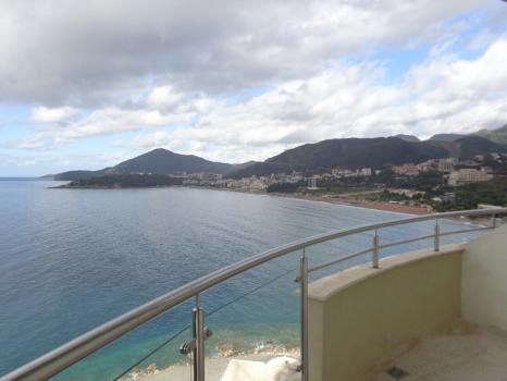 Апартамент в Rafailovici 90 м с прекрасен изглед към морето и залези