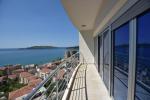 Appartements avec une magnifique vue panoramique sur la Riviera de Budva à Rafailovici