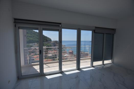 Apartamentos con una hermosa vista panorámica de la Riviera de Budva en Rafailovici
