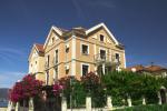 Mini hotel per 12 appartamenti in prima linea a Tivat