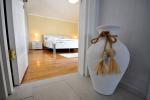 Lux vila u Tivtu sa 6 spavaćih soba, velikim bazenom, okućnicom i panoramskim pogledom na more