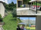 Appartamento con splendida vista sulle Bocche con terreno in Boka-Projekt a Castagna