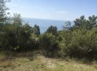 Επίπεδη γη πάνω από την Μπούντβα με θέα στη θάλασσα, θέα στην πόλη Sveti Stefan