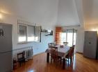 Grande loft appartamento di 130 m2 in Budva, con un layout unico