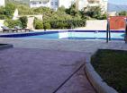 Per la vendita spazioso 3 camera da letto appartamento in complesso con piscina in Bechichi